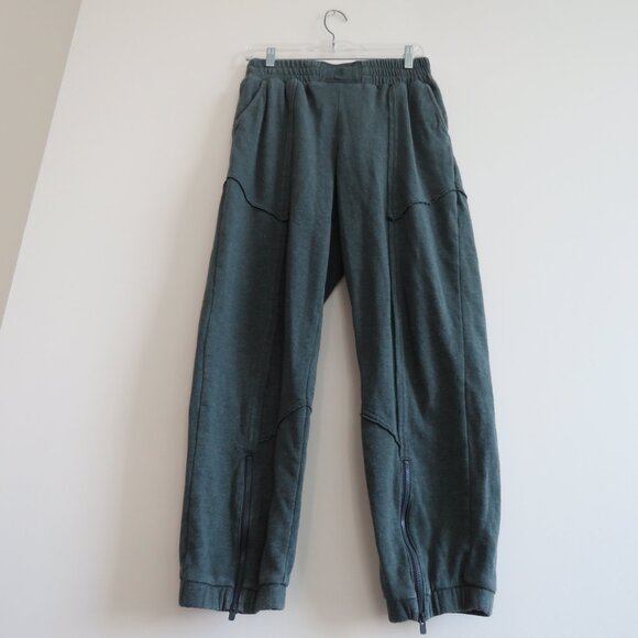 FREE PEOPLE MOVEMENT City Stride Pants Joggers in Pine Green Lounge Travel Sz S - Picture 8 of 14